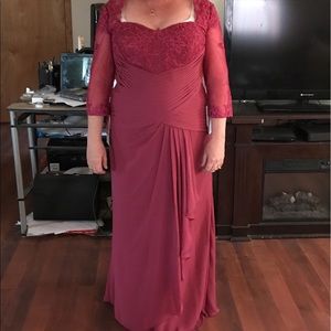 Size 16 evening Gown BNWT